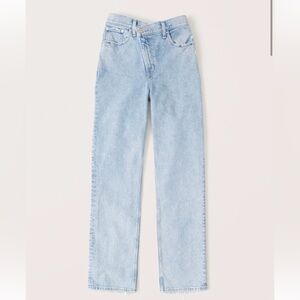 Abercrombie Ultra High Rise 90s Straight Jean